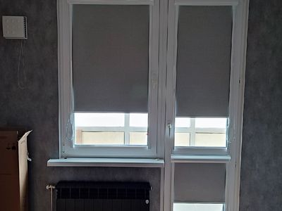 Изготовление и установка Рулонных штор Роллайт 2 на окна и дверной блок